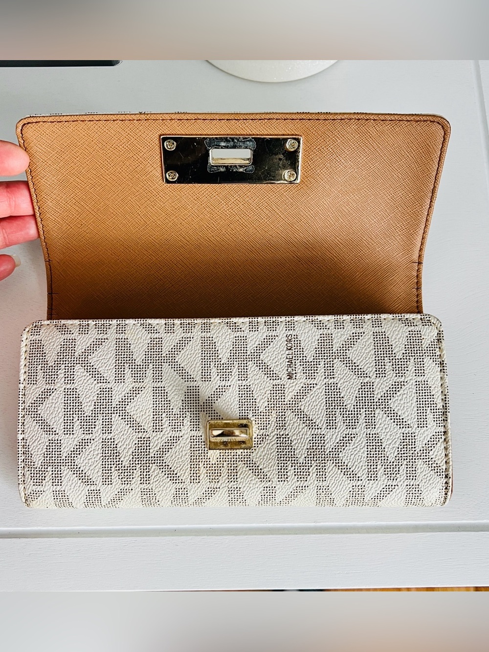 Michael Kors Callie Carryall monogrammed coated canvas handbag in vanilla Wallet
